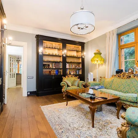 Stately In Warsaw Villa *