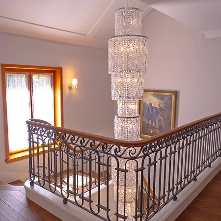 Stately In Warsaw Villa Magdalenka