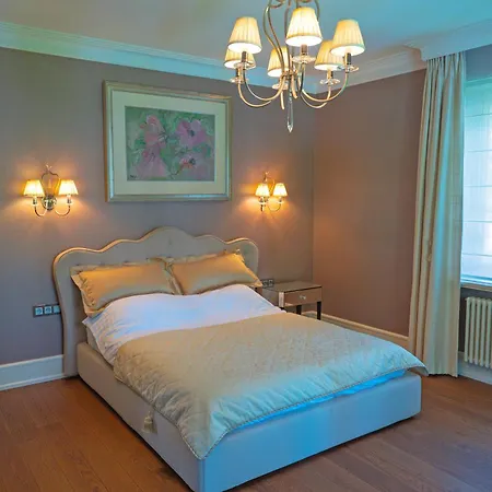 Βίλα Stately In Warsaw *