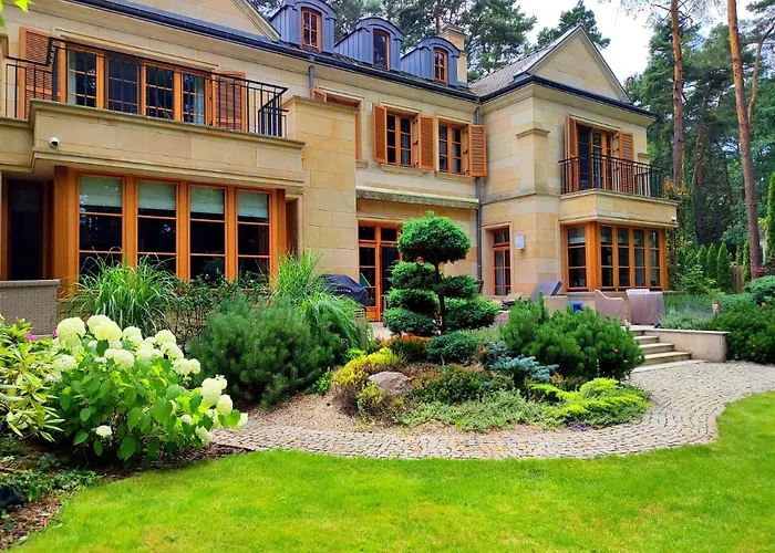 Stately In Warsaw Вилла