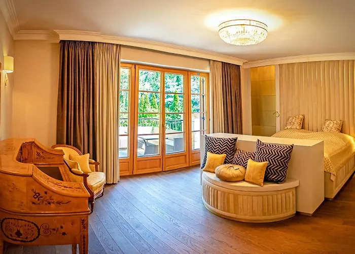 Stately In Warsaw Magdalenka