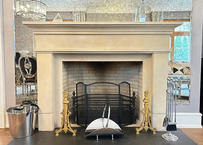 Stately In Warsaw Magdalenka