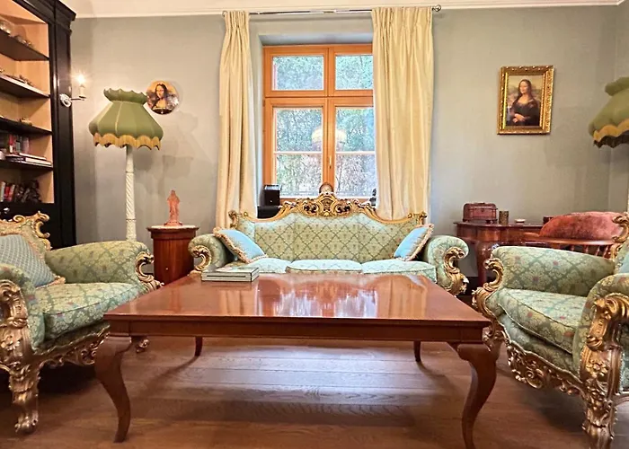 Stately In Warsaw Вилла