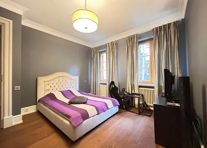 Вилла Stately In Warsaw