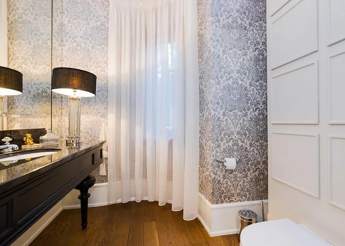 Stately In Warsaw Вилла *