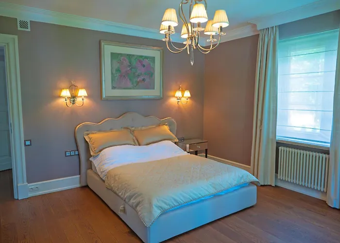 Вилла Stately In Warsaw *