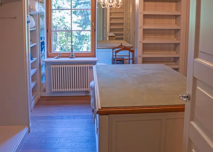 Stately In Warsaw * Magdalenka